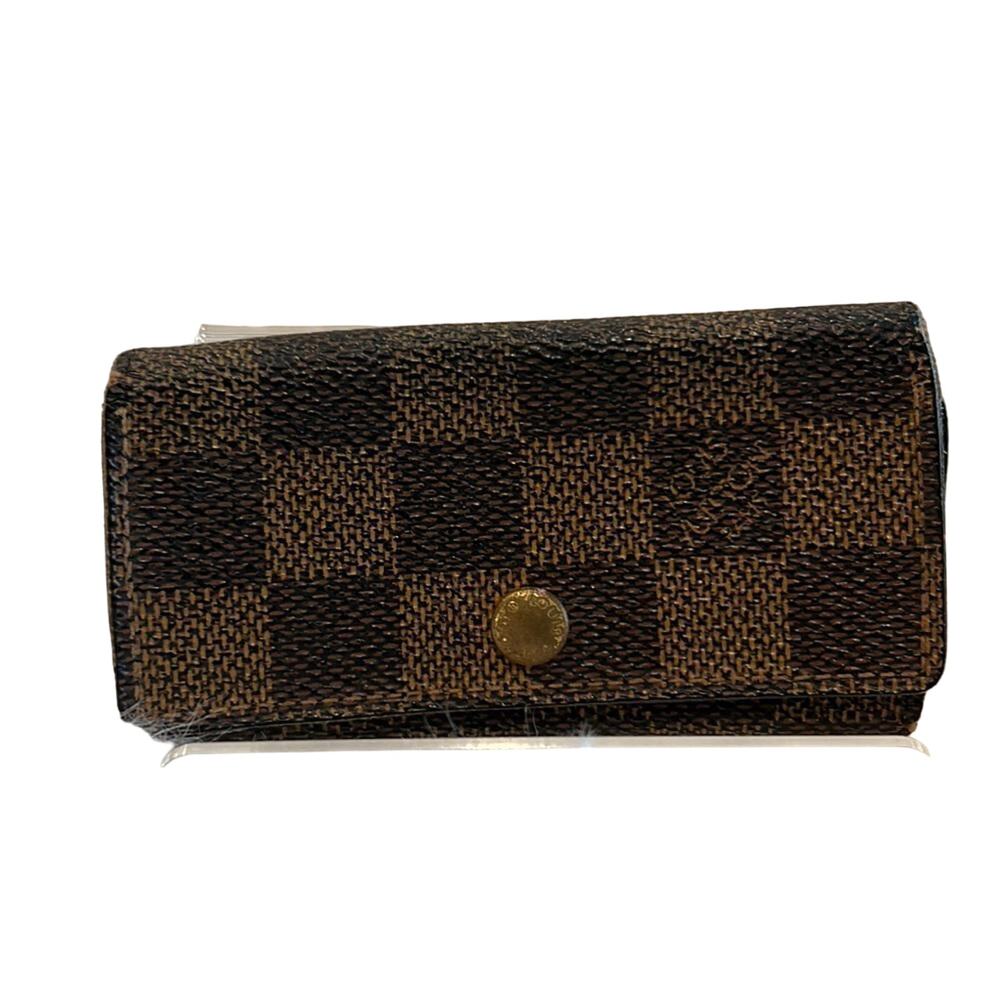Louis Vuitton Damier Leather 4 Key Holder (LVXX016)